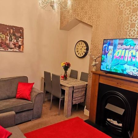 Sommerset Cottages - 2 Bedroom House Sunderland  Bagian luar foto