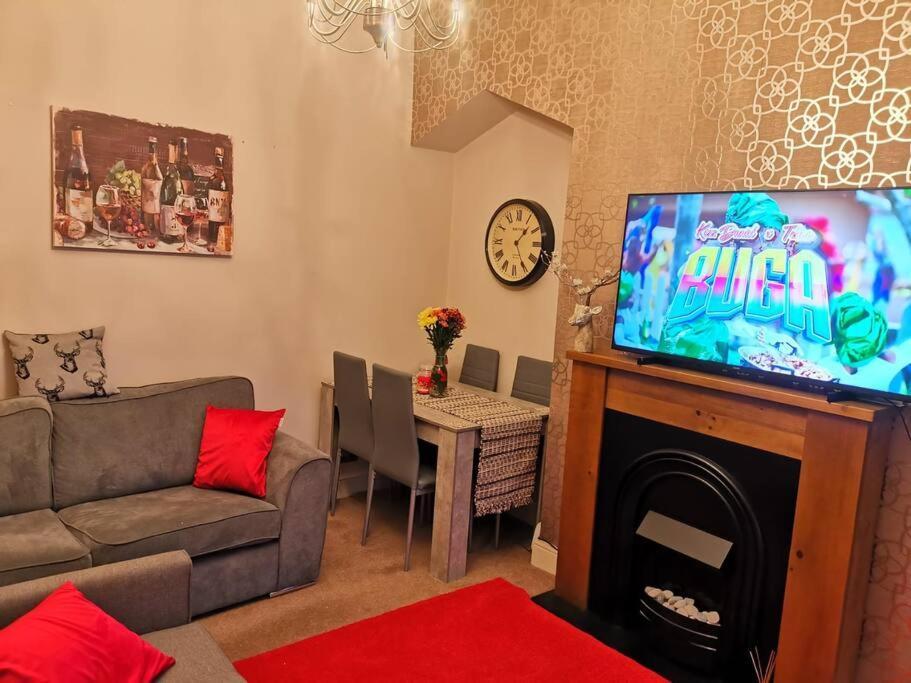Sommerset Cottages - 2 Bedroom House Sunderland  Bagian luar foto