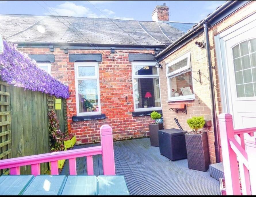 Sommerset Cottages - 2 Bedroom House Sunderland  Bagian luar foto