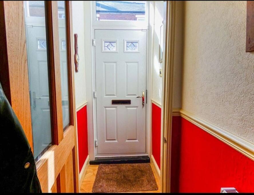 Sommerset Cottages - 2 Bedroom House Sunderland  Bagian luar foto