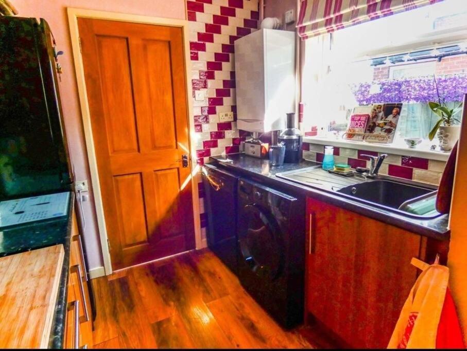Sommerset Cottages - 2 Bedroom House Sunderland  Bagian luar foto