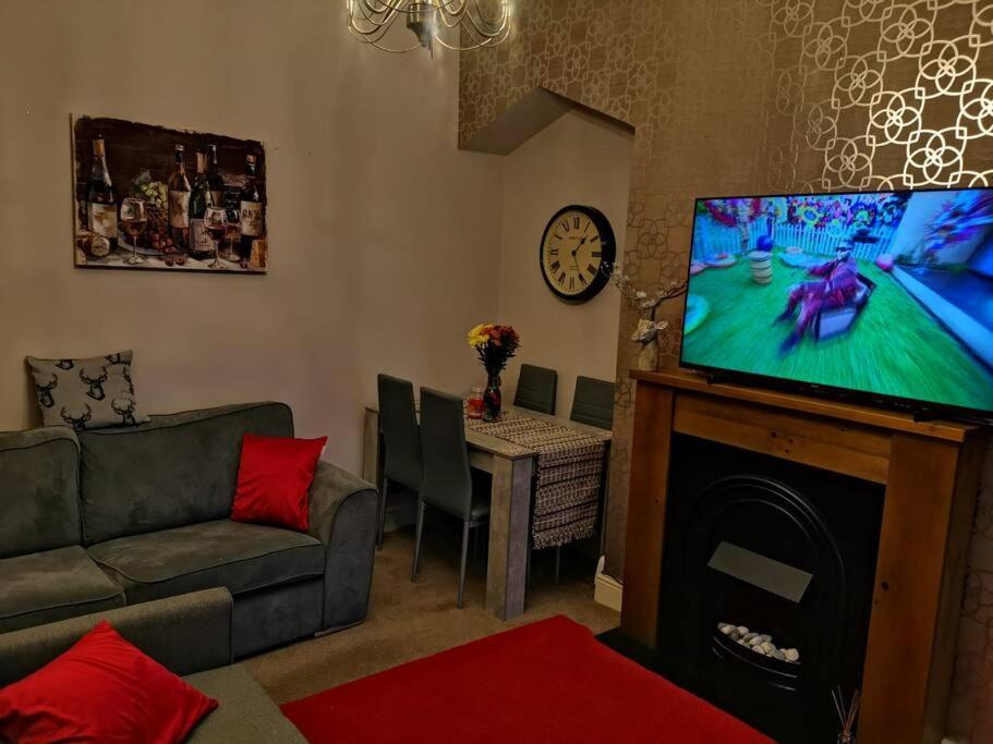 Sommerset Cottages - 2 Bedroom House Sunderland  Bagian luar foto
